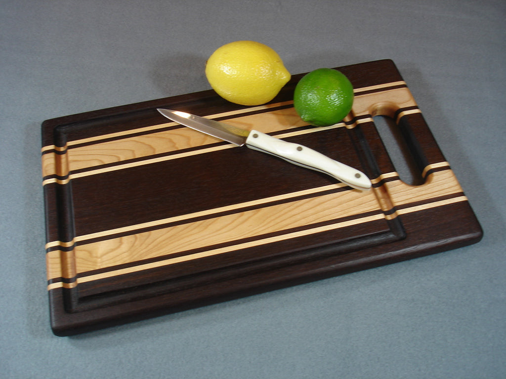 Cabin Series Medium Cutting Board with Handle - Walnut & Maple